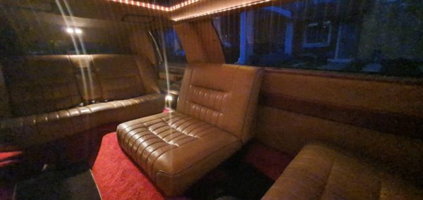 Limusina LINCOLN TOWN CAR EXCALIBUR 1994